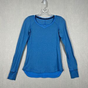 Lululemon Top Womens Size 4 Blue Striped Long Sleeve w Thumbholes Athletic Vneck